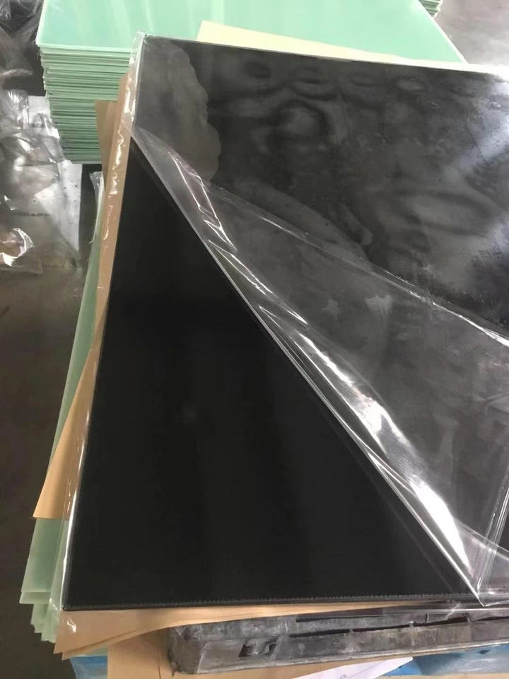 FR-4 laminate board — material photograph